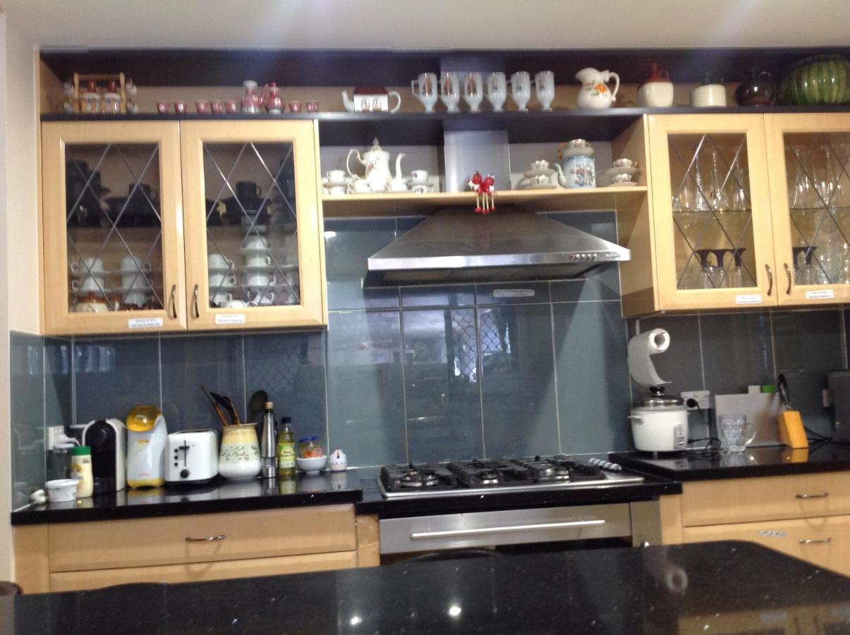 A Home Away From Home Canberra Bagian luar foto