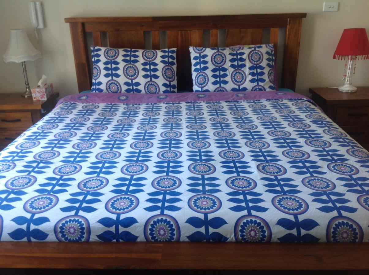 A Home Away From Home Canberra Bagian luar foto