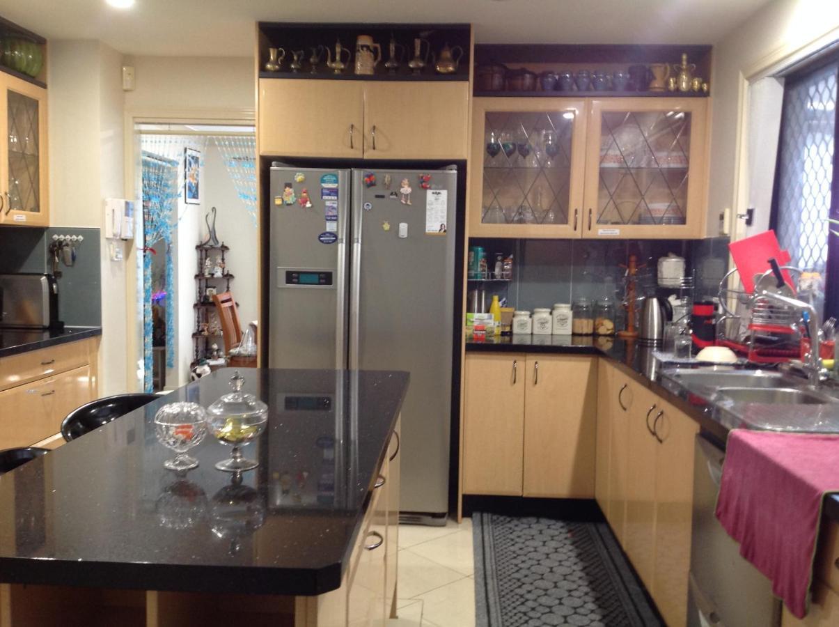 A Home Away From Home Canberra Bagian luar foto