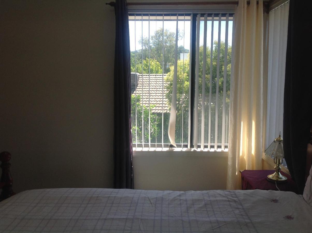 A Home Away From Home Canberra Bagian luar foto